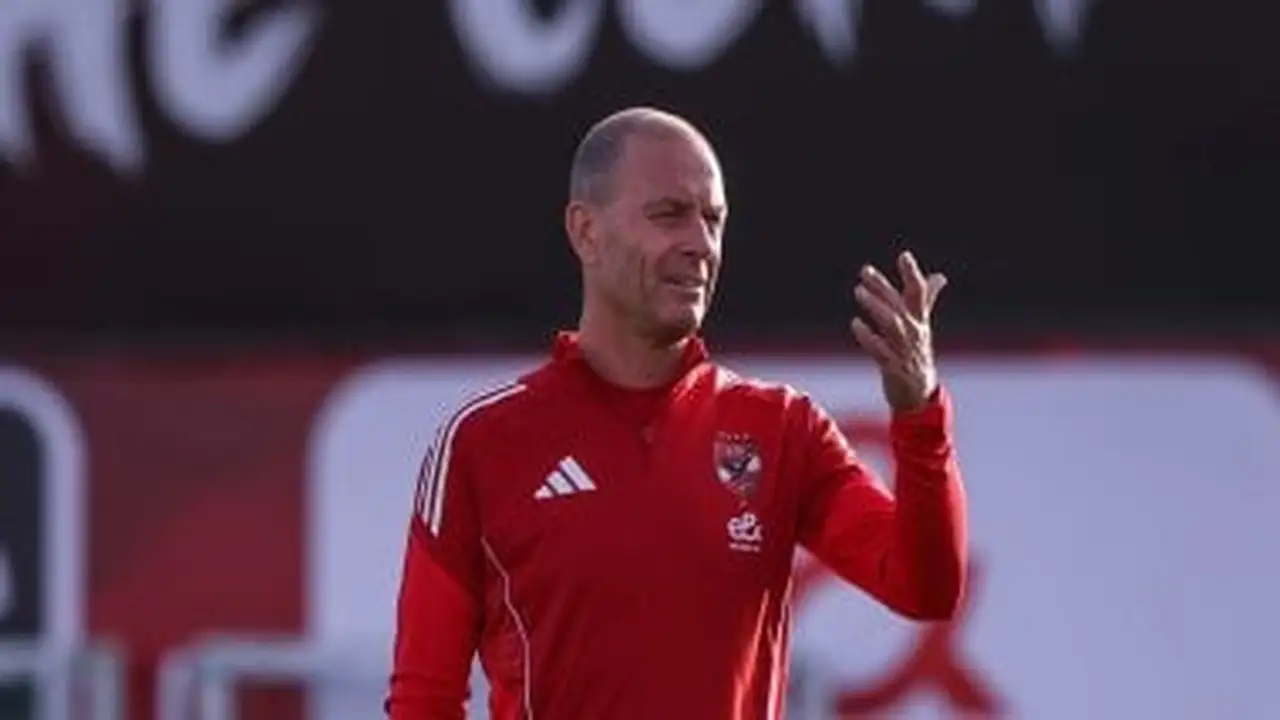 مارسيل كولر يطارد انتصاره الخامس عشر مع الأهلي أمام سموحة في الدوري